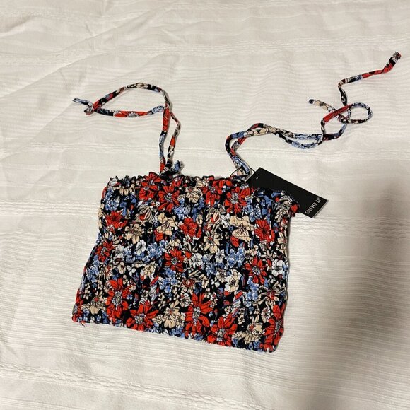 NWT Forever 21 Smocked Self-Tie Crop Top Black Floral - XS - Picture 8 of 10